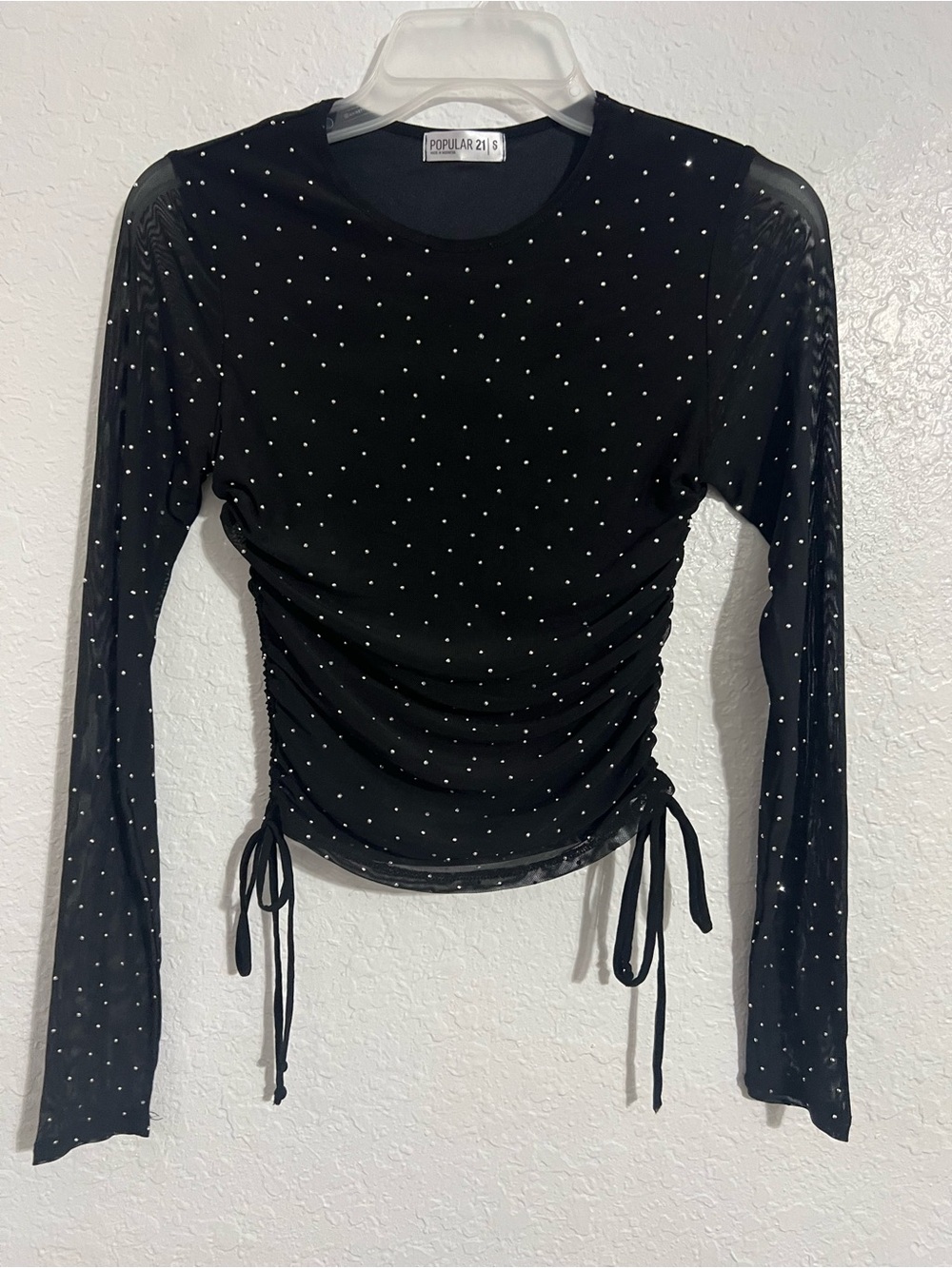Popular 21 Top Womans Size S Black Rouched Shirt Long Sleeve Crew Neck Lined 644